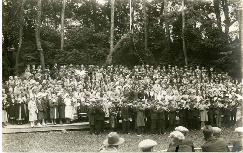 Saaremaa VI laulupidu Kuressaare Lossihoovis