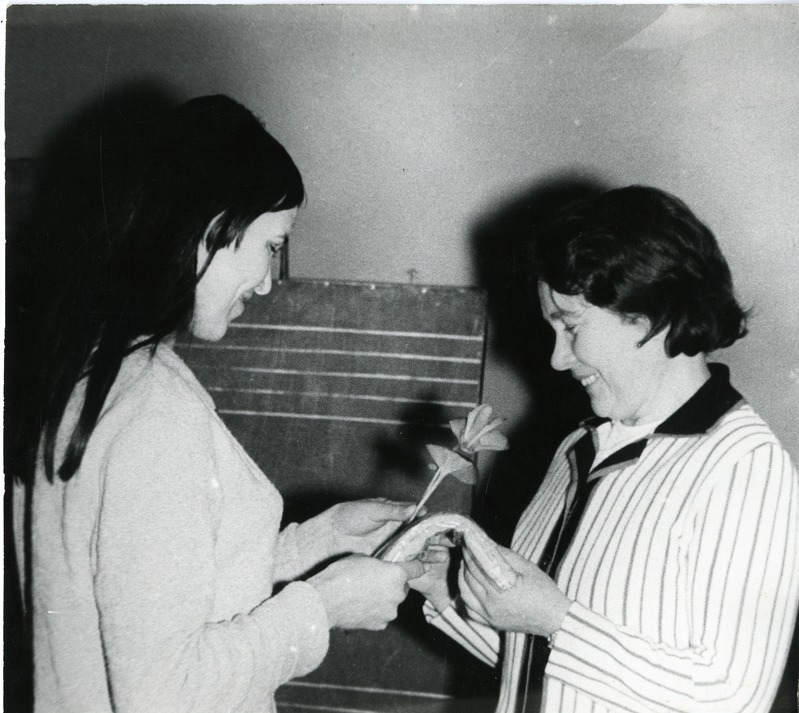 Linda Lahte õnnitleb Ly Pulk