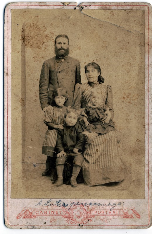 Anton Lutsu oma perekonnaga.