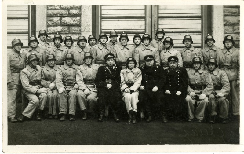 Tuletõrjeinstruktorite kursustest osavõtjad Tallinnas. Vasakult II reas kuues Boris Müürsoo. 1948. a.