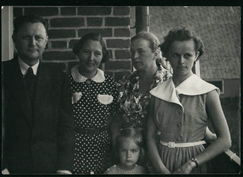 Gustav Ränk grupifotol