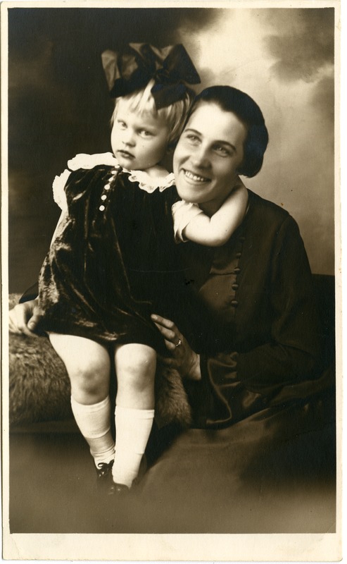 Lydia Pint tütre Etheliga