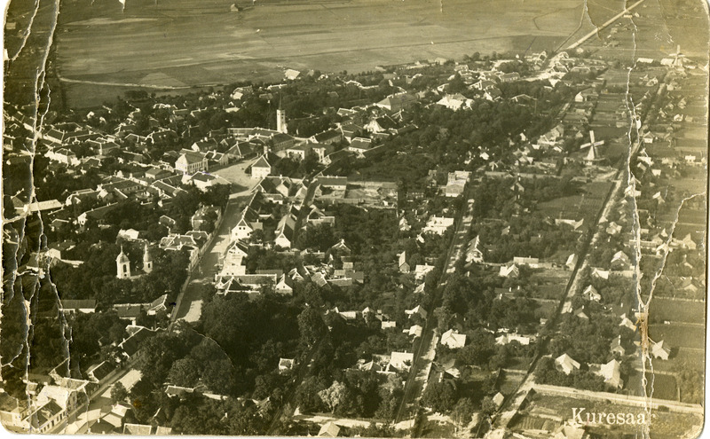 Kuressaare - aerofoto suunaga kesklinna ja Ruubi poole