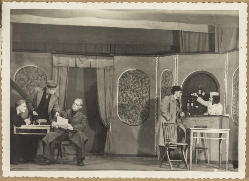 Stseen etendusest "Vene küsimus"