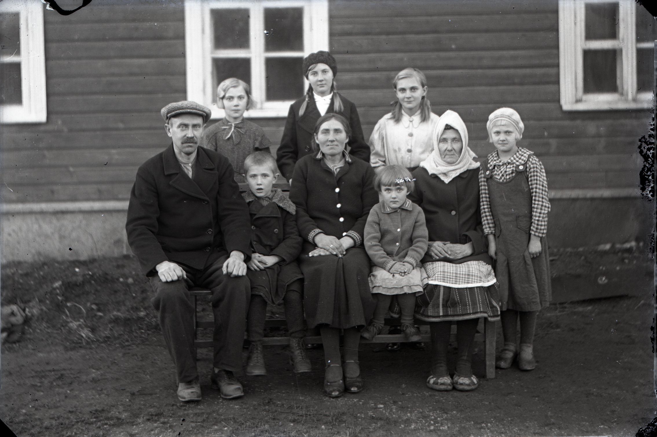 Perekond Valjala vallast