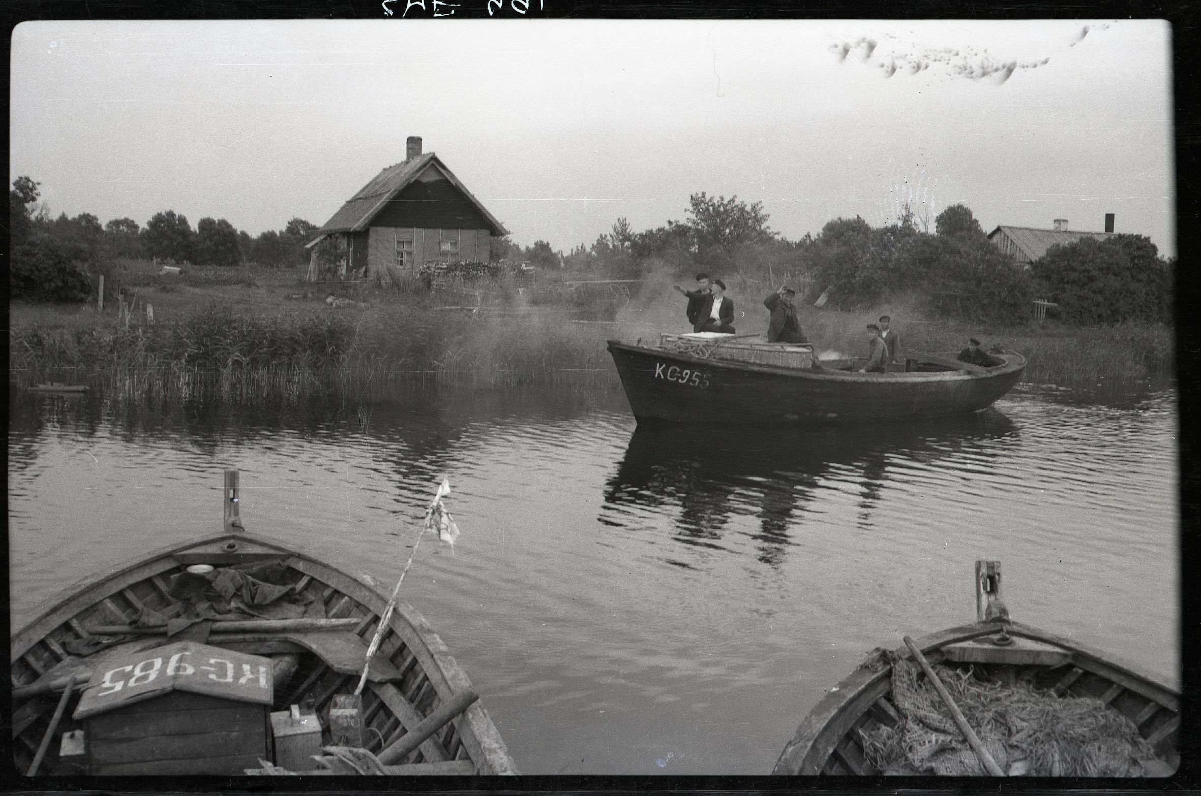 Koduranna kalurikolhoos: kalurid püügilt sadamasse naasmas