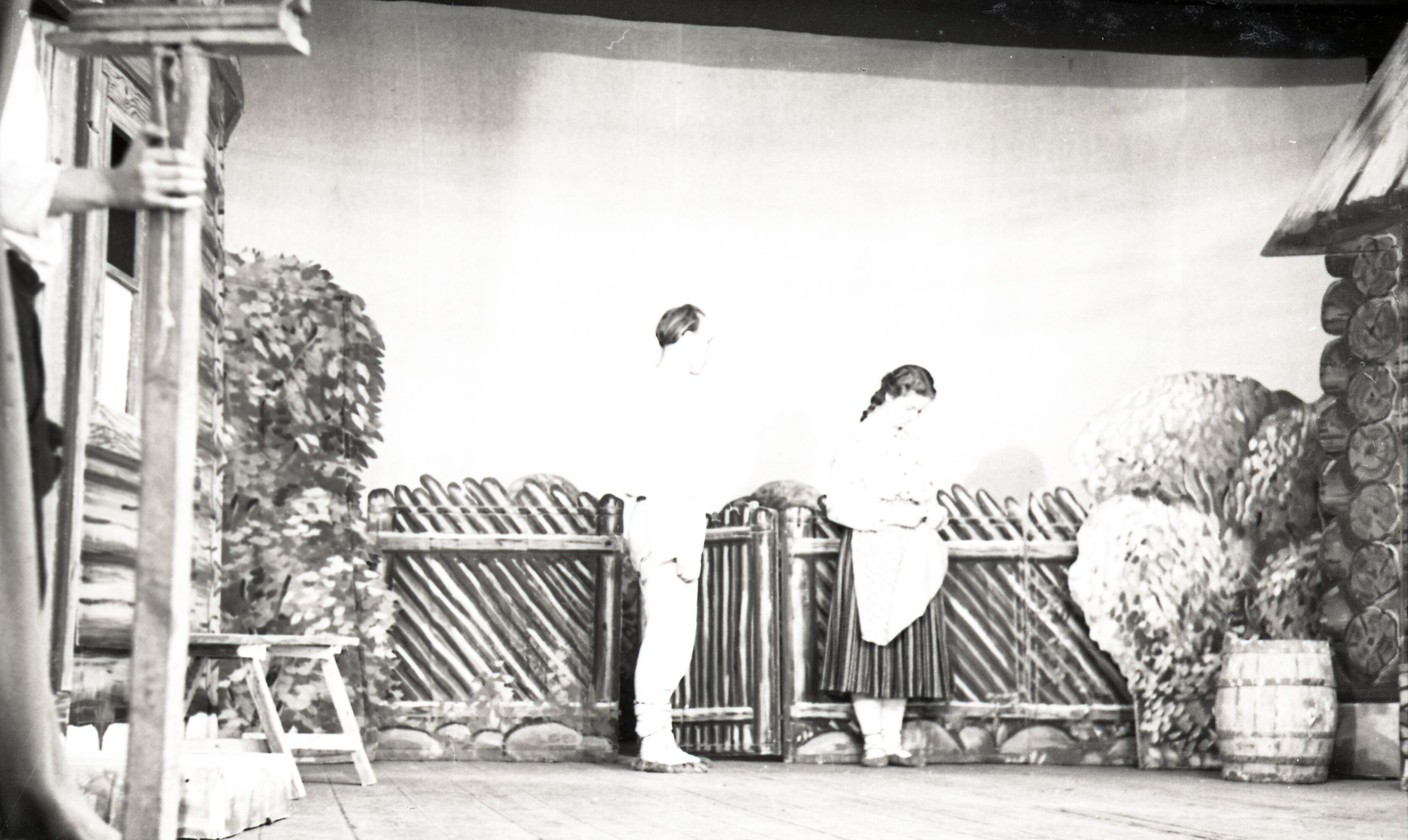 Kingissepa Kultuurimaja Näitering: stseen Mait Metsanurga näidendist Vagade elu