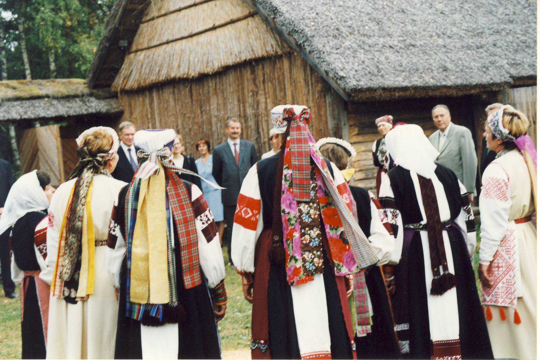 Soome Vabariigi peaministri visiit Setomaale. Vastuvõtt Setu Talumuuseumis.