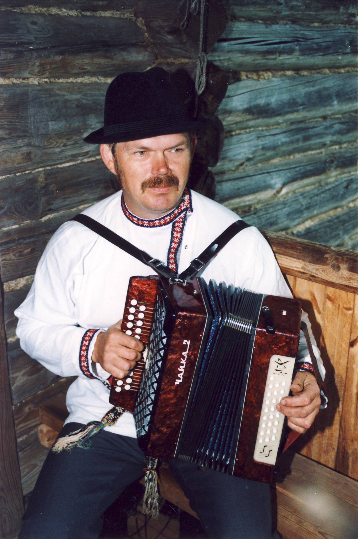 Taivo Puurmaa, pilli-ja laulumees.