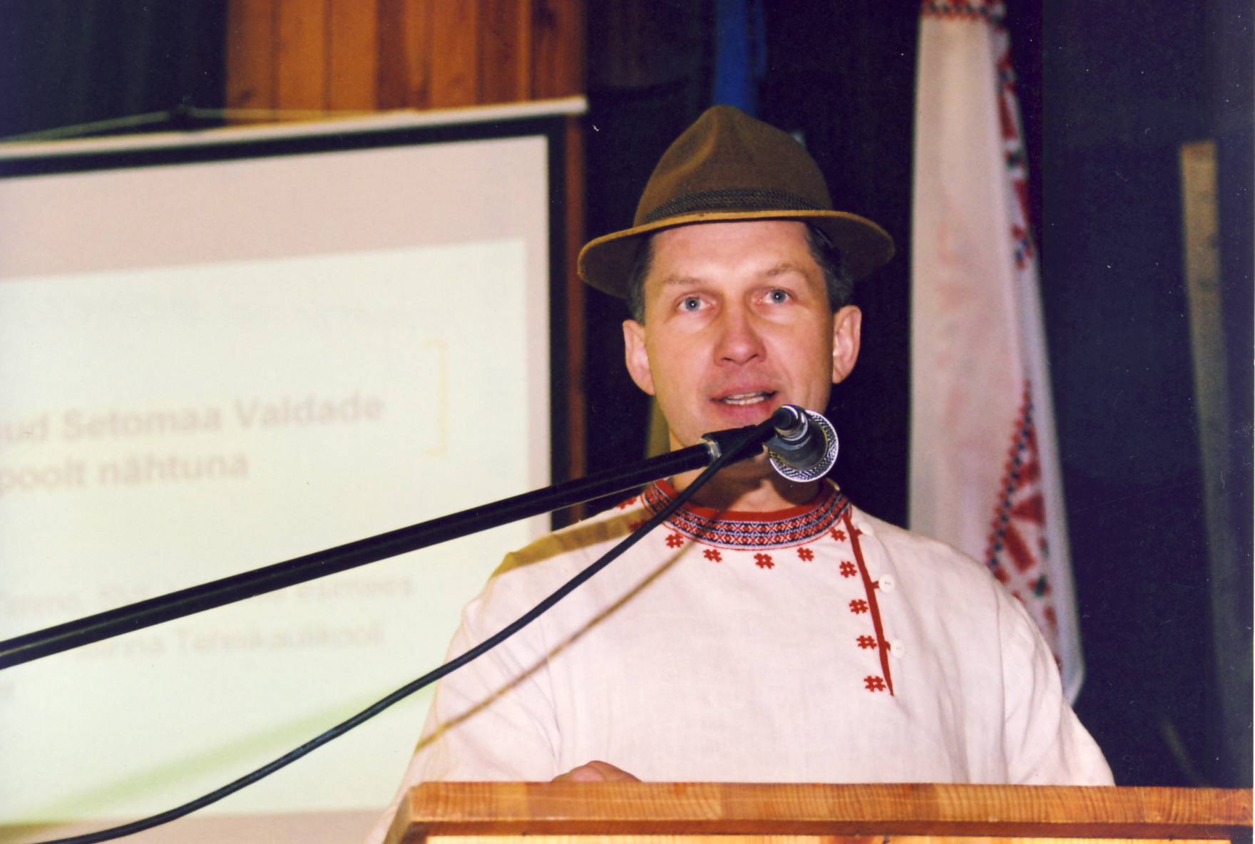 8. Seto Kongress Värska Kultuurikeskuses. Margus Timmo esinemas ettekandega