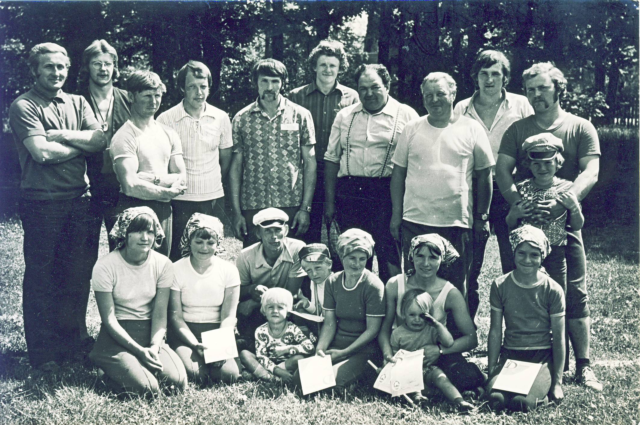 Võhandu sovhoosi tuletõrjevõistlustest osavõtjad.