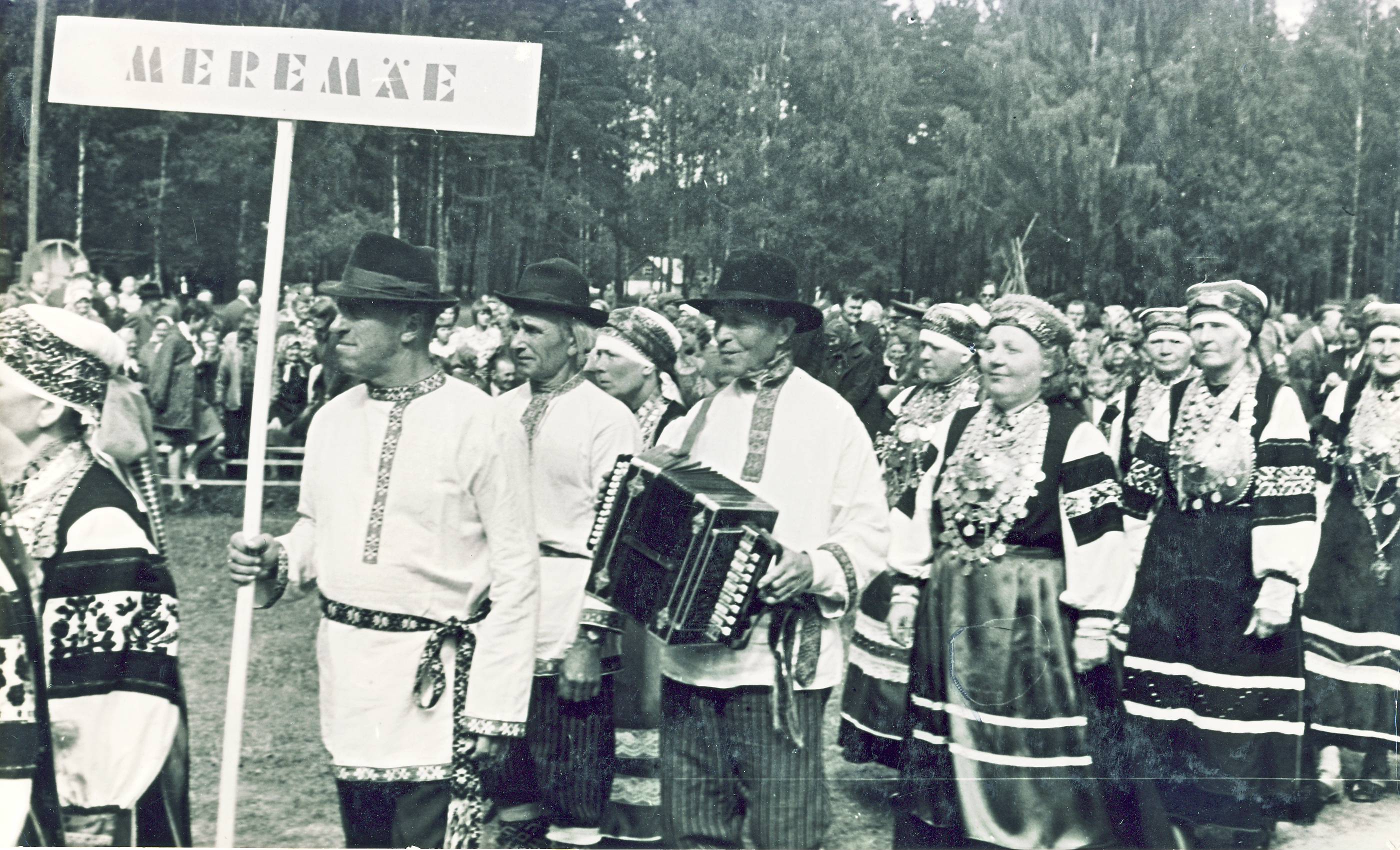 I Leelopäev. Rongkäik