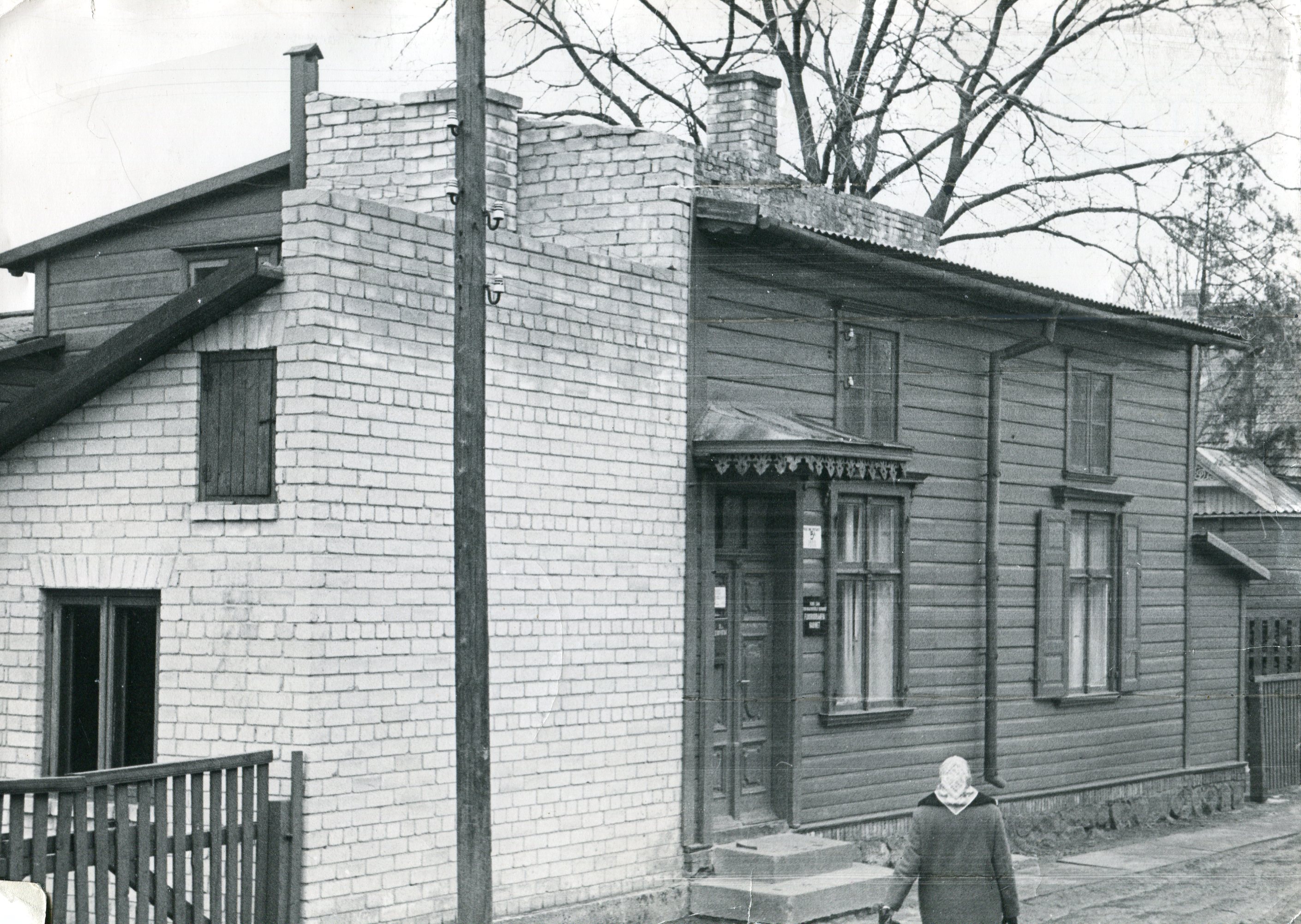 Pärnu Tuberkuloosi Dispanseri Fluorograafia kabineti hoone väljast, Sääse 5a