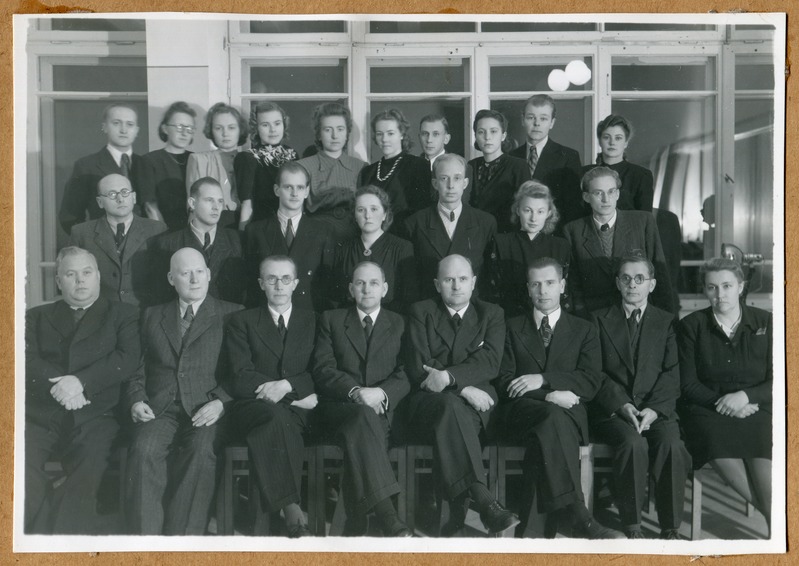 Tartu Riikliku Ülikooli arstiteaduskonna lõpetajad 1947