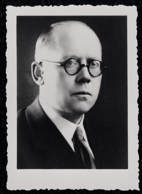 Dr Gerhard Anderson