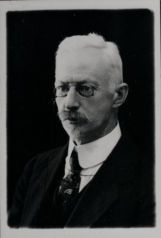 Dr Wilhelm Blacker