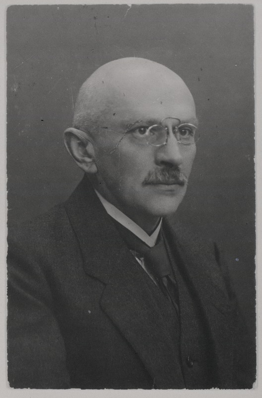 Dr Albert Sass