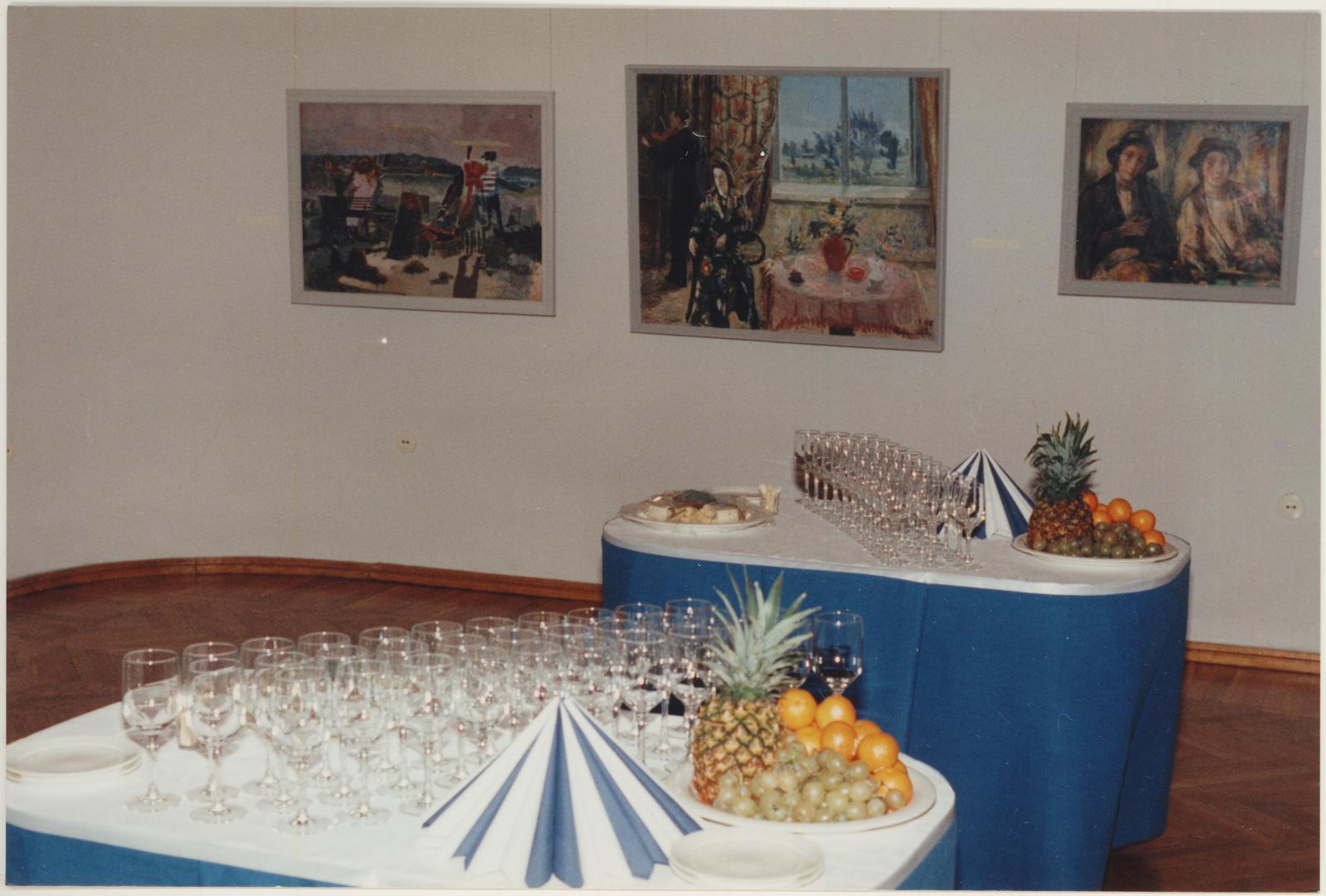 Reisibüroo "Estravel" pidulik vastuvõtt oma töötajatele ja külalistele  Kivisilla Pildigaleriis 14.12.1996.