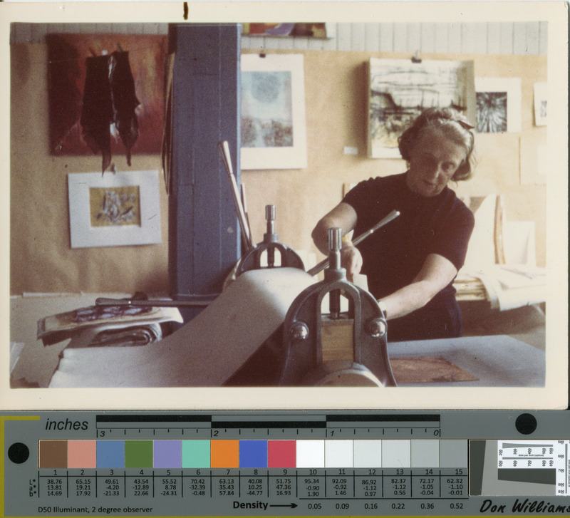 K. Luts oma ateljees 1969