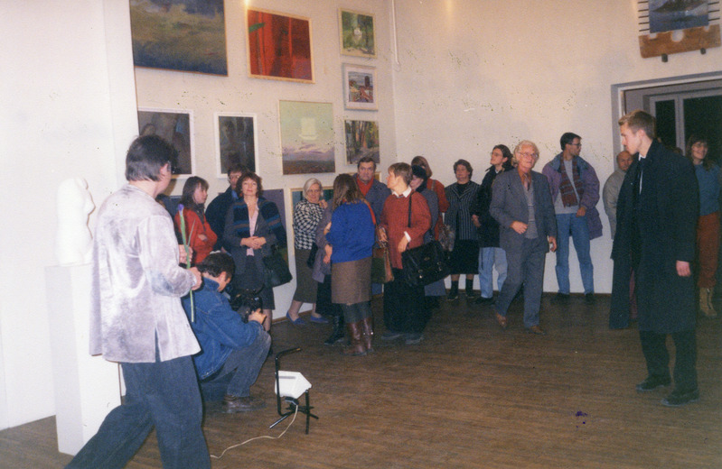 Näituse "Müütiline Tartu vaim" avamine Kunstnike Majas dets. 1995.