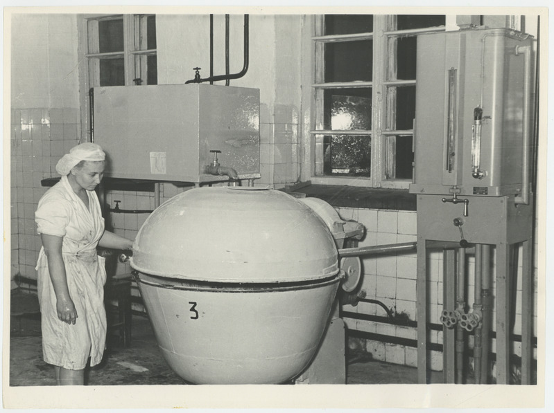 Leivatehas nr. 2, taigna valmistamine.