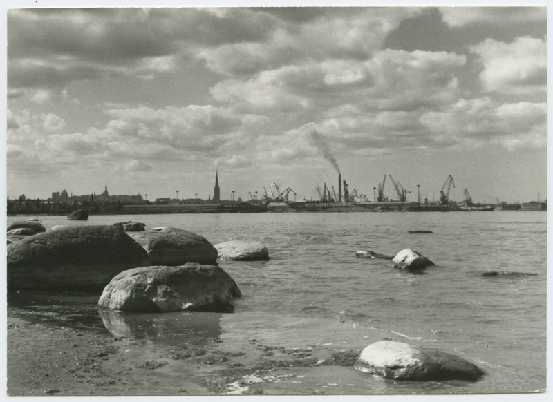 Tallinna siluett Kadrioru rannalt