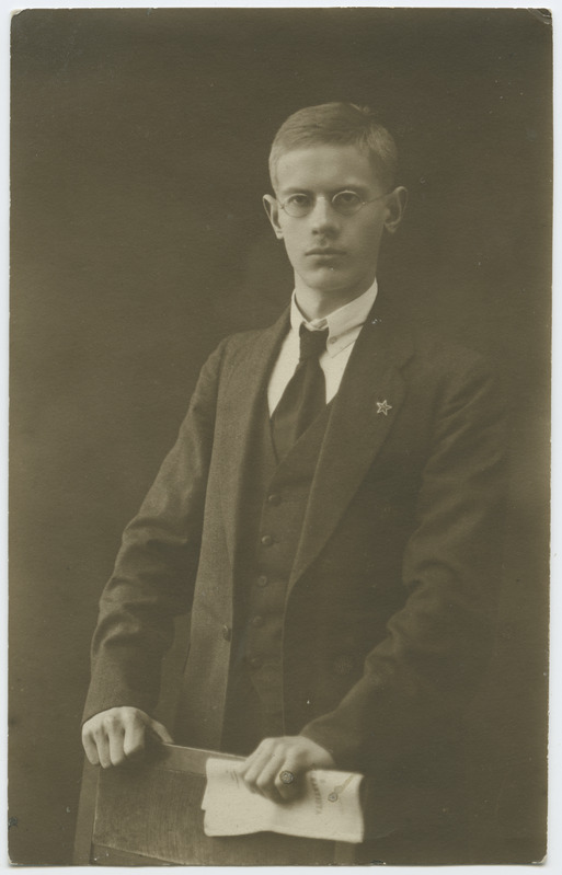 Hillar Saha noormehena