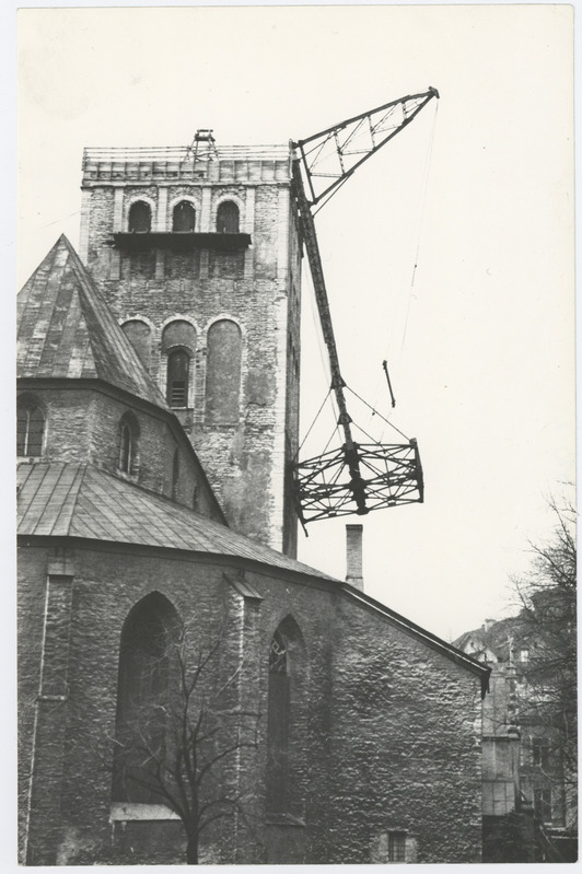 Tornikiivri karkassi tõstmine