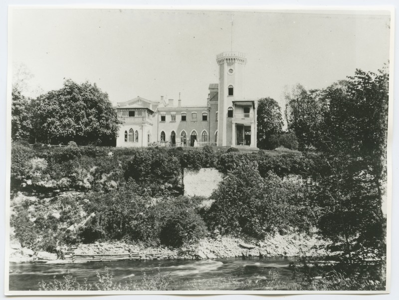 Keila-Joa loss jõe poolt, 19. sajandi lõpp.