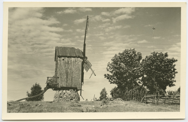 Saaremaa, vaade tuulikule.