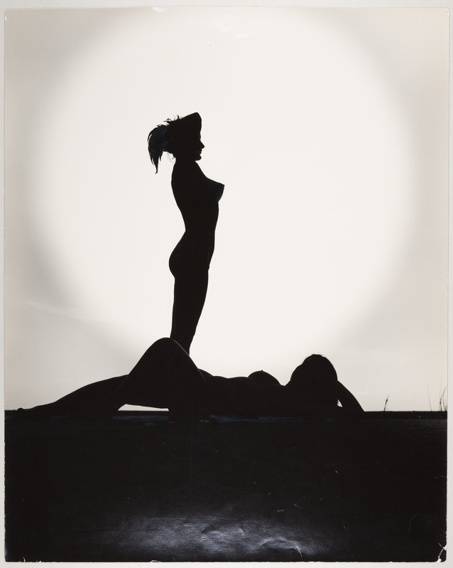 Seisev ja lamav akt, siluetid.