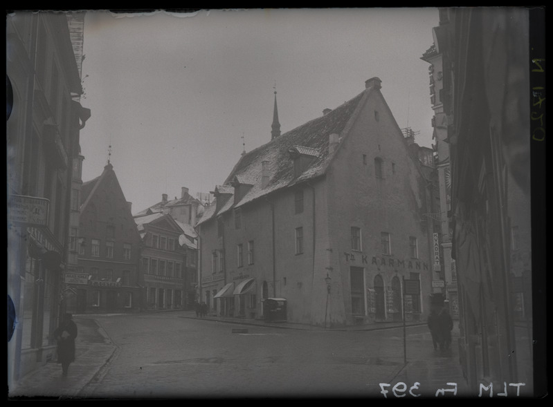 Tallinn, Vanaturg ja Pakkmaja, vaade Viru tänavalt.