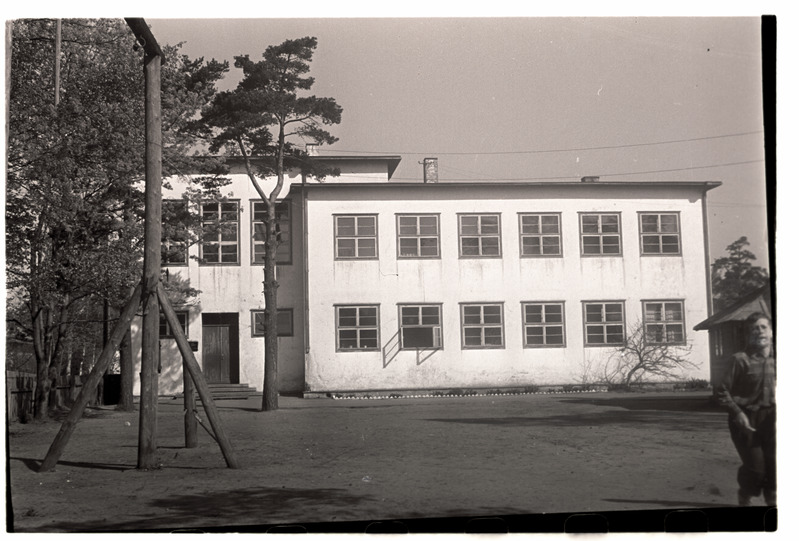 Raudtee 68, Nõmmel