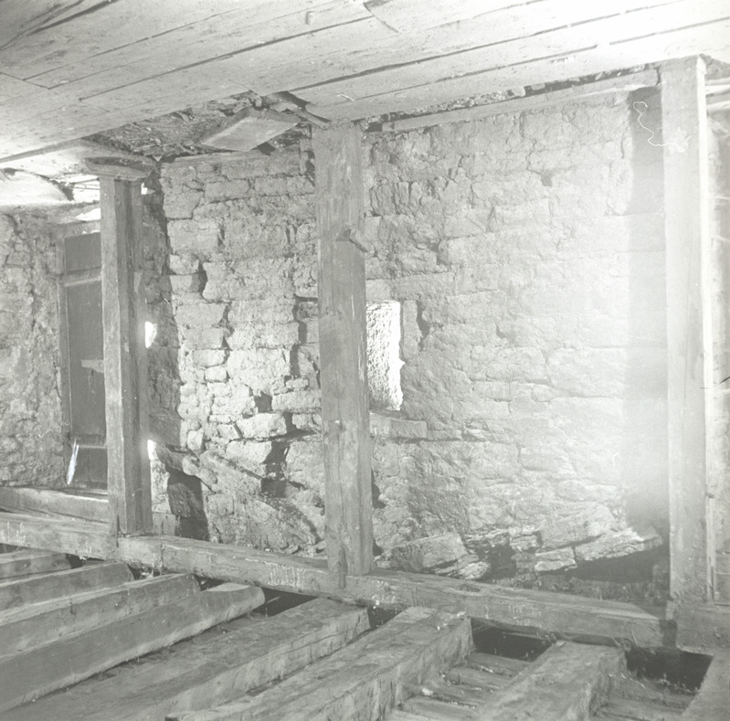 Tallinn, Pakkhoone Vanaturu kaelas, pööning.