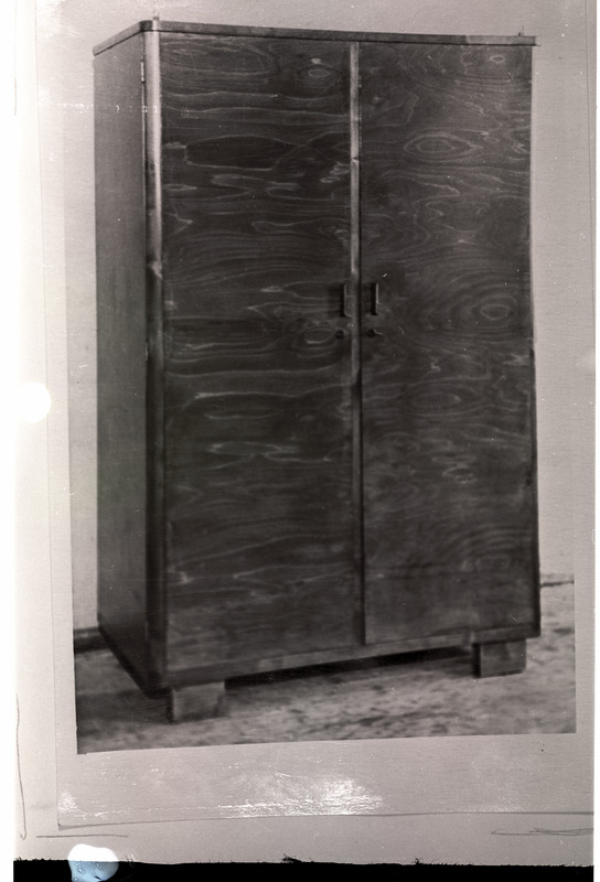 Kahe uksega riidekapp, mööblivabrik "Standardi" tootenäidis.