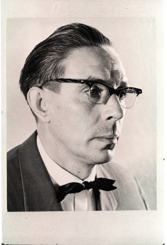 Kirjanik J. Smuuli portree.