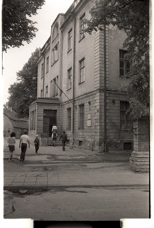 Tallinn. Keskkooli hoone Nooruse t. 1