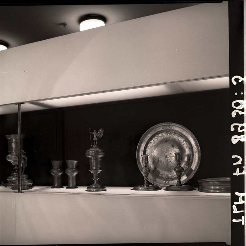 Näitus "Tallinna tina" TLM- is