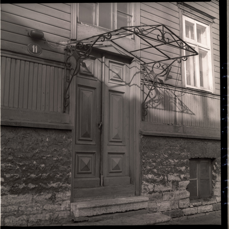 S-Laagri t. 11 maja välisuks