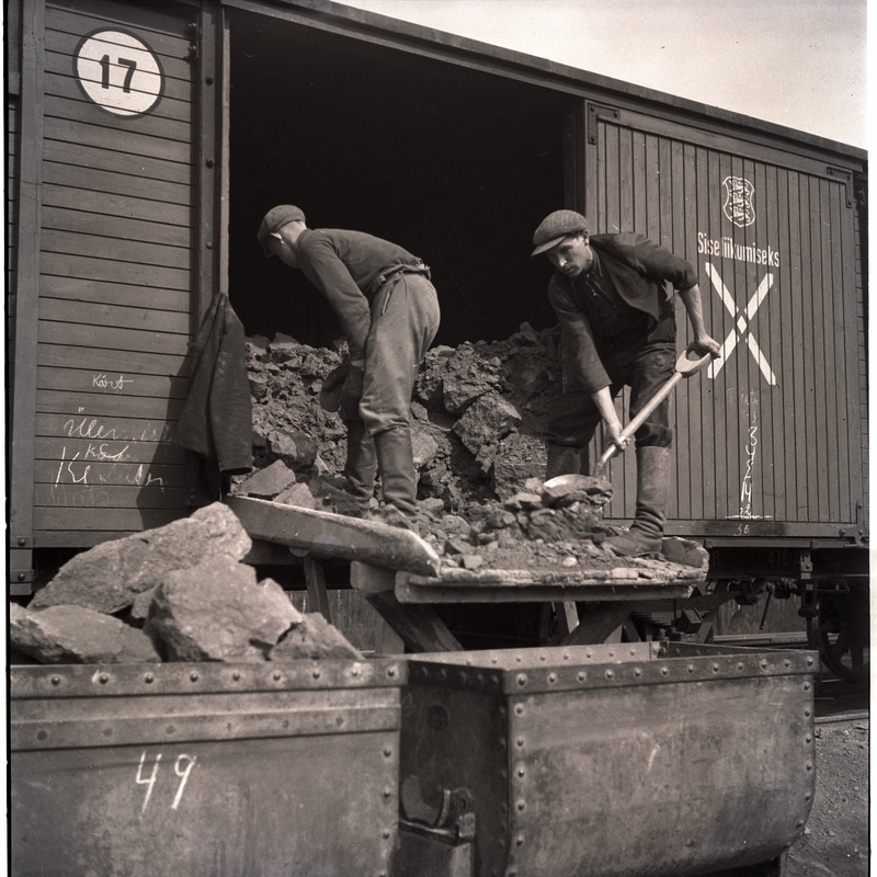 Kohtla-Järve, vaade põlevkivitööstusele.