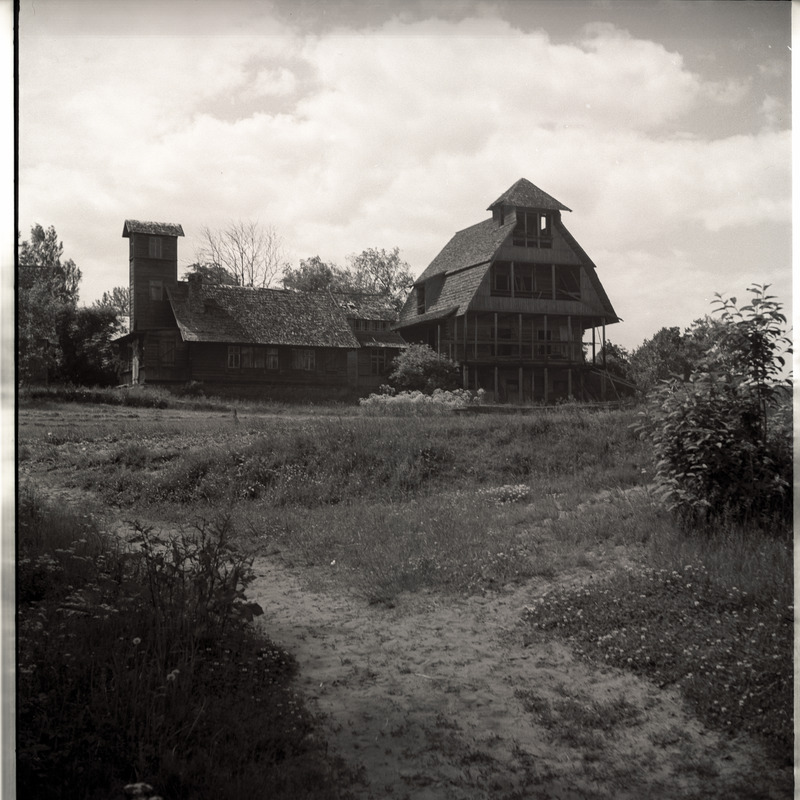 Võsu, suur puust suvila.