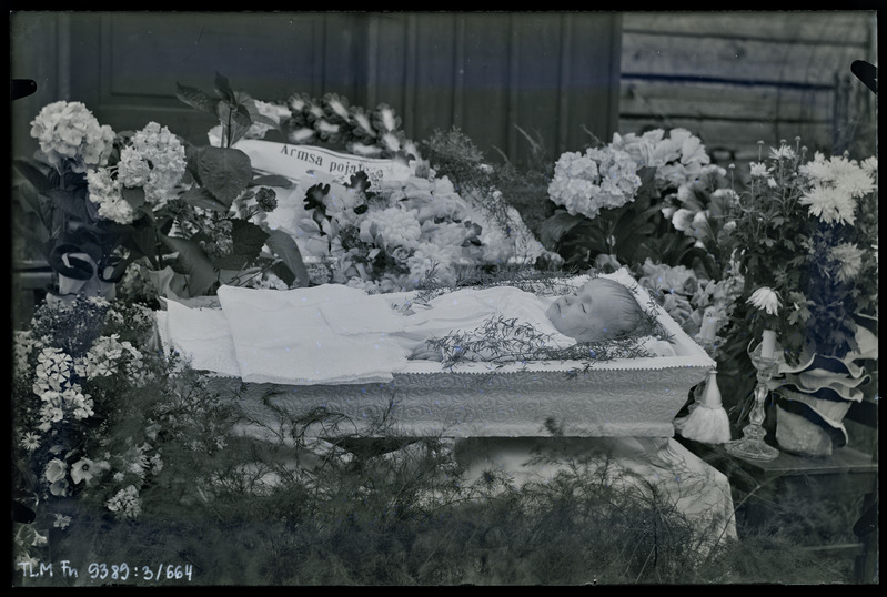 Väikelapse matus, Silvi Karneri poeg, Raudsepa talust.