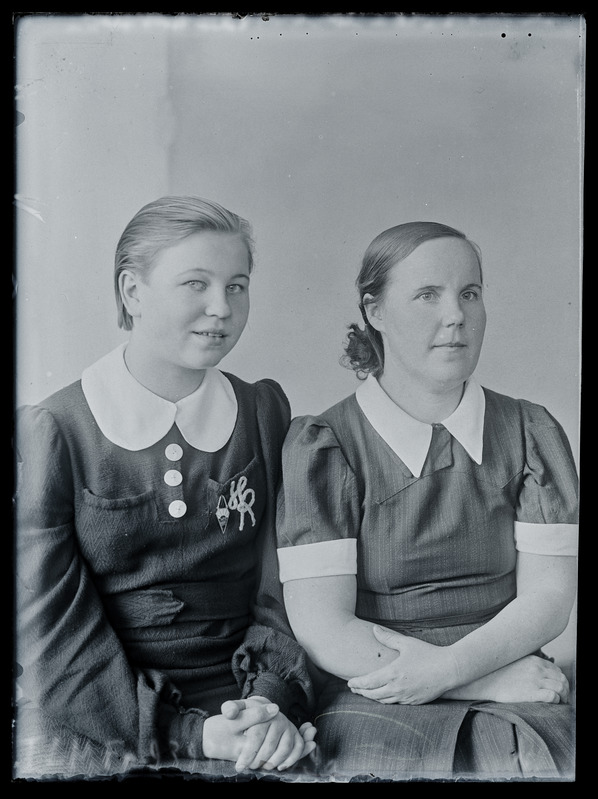 Kaksikportree: tundmatud naised