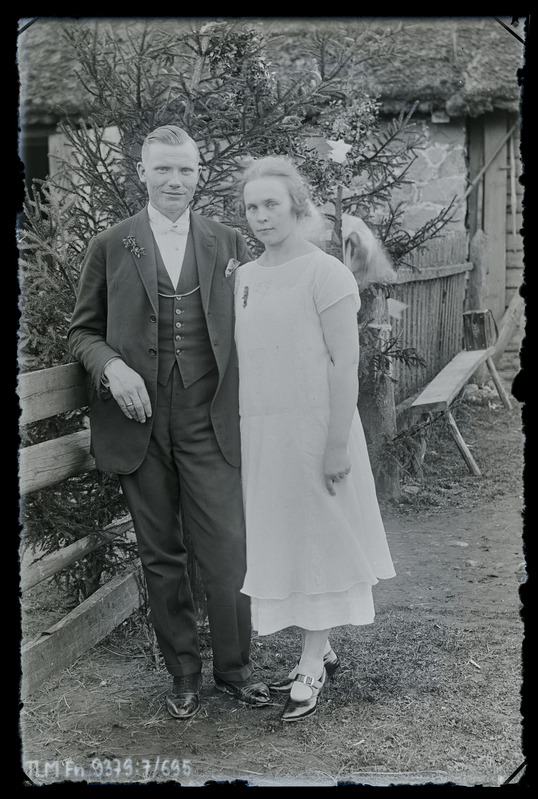 Kaksikportree. Pruutpaar Otto Uusküla ja Tooni