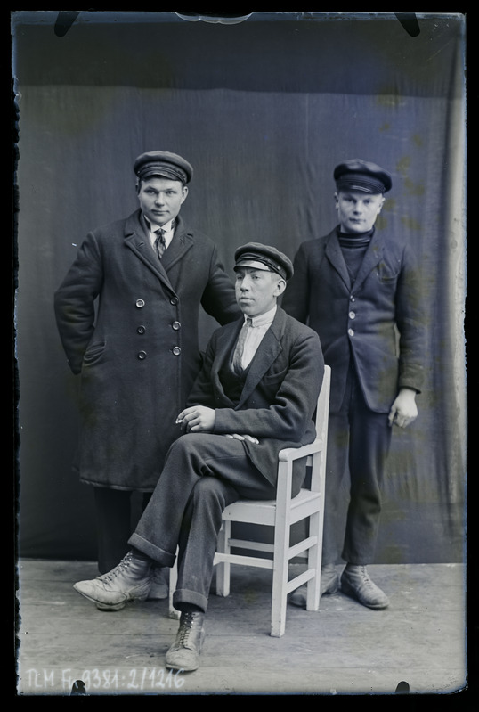 Grupiportree. Vasakult: Hugo Rikmann, Alfred Kull, Johannes Karu