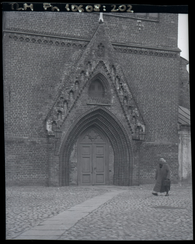 Tartu, Jaani kiriku portaal