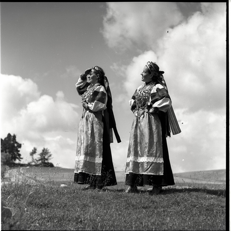 Setu rahvariietes Anni Kalju ja Olli Kalju