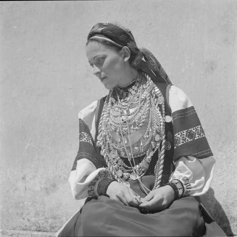 Portree: naine setu rahvariietes