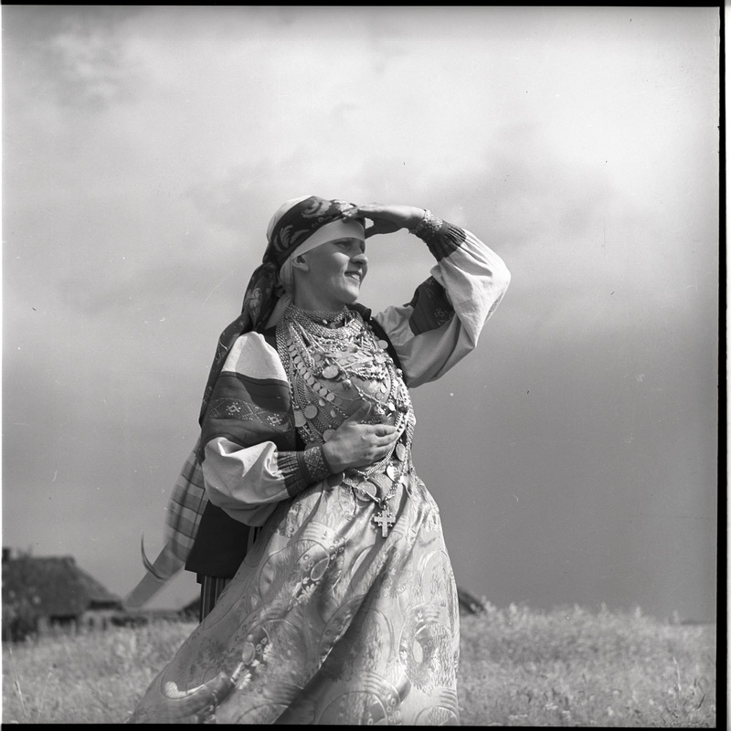 Obinitsa, Anni Kalju setu rahvariietes