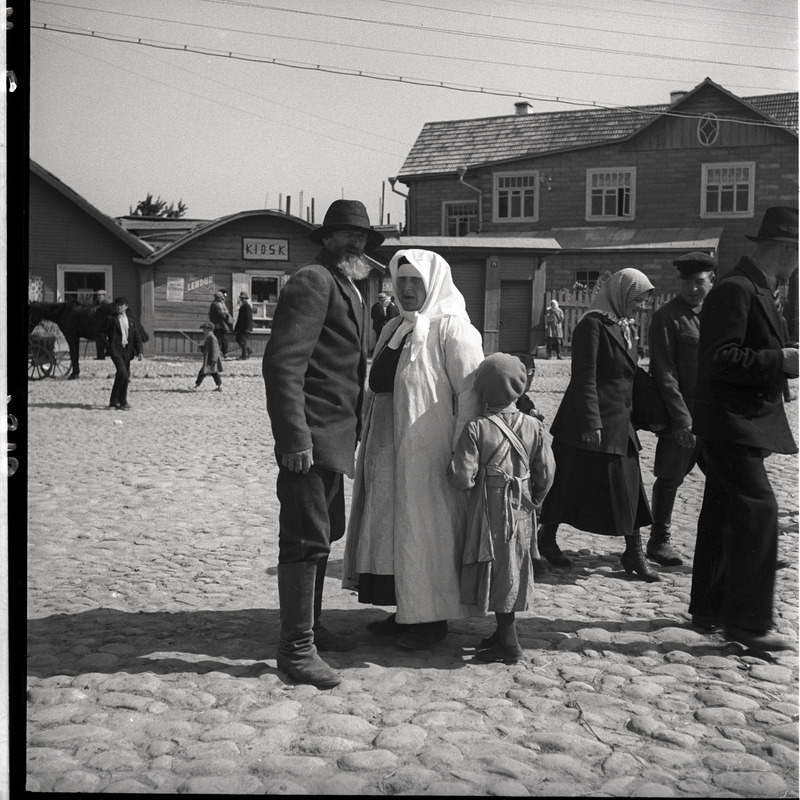 Petseri laat, setu pere laadaplatsil